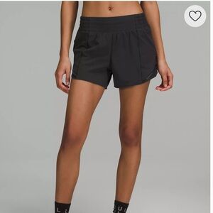Lululemon NWOT Hotty Hot Shorts Black 4”